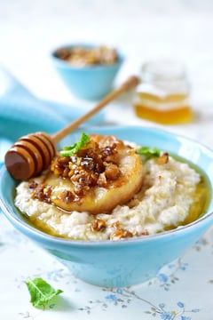 5 Clever Hacks to Make Oats with Pear, Honey Cream & Silk Swirls a Party-Perfect Dessert