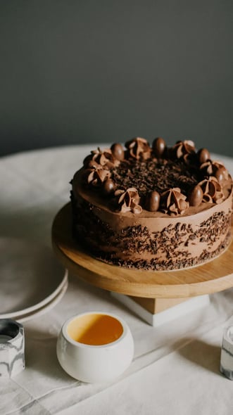 5 Creative Chocolate Fudge Cakes With Mixed Dry Fruits You Must ...