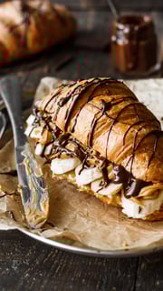 6 Delicious Ways To Upgrade Your Oreo Croissant At Home