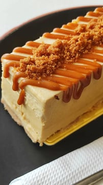 7 Tips For Creating A Silky Caramel Drizzle
