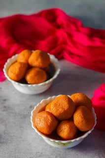 Fusion Dessert Alert: Dairy Milk Rasgulla with a Creamy Twist 