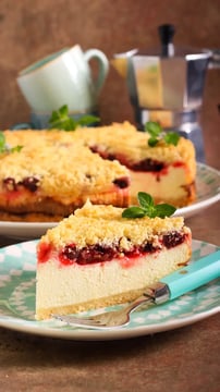 Flavor Combinations For Crumble Cheesecakes To Wow Your Guests
