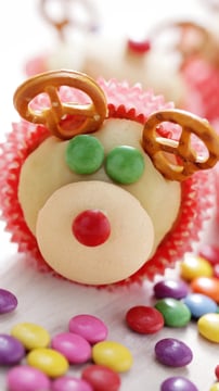 Fun Hacks To Make Your Reindeer Cupcakes Stand Out At Any Celebration