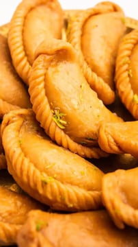 Fusion Gujiya With Chocolate And Tutti Frutti For A Festive Treat