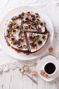 How to Make No-Bake Oreo Cheesecake with Pistachio Garnish in 5 Steps