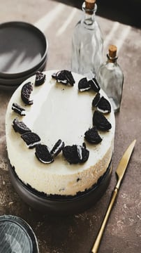 How To Pair Your Vegan Cheesecake With Healthy Drinks For A Plant-Based Dessert Spread