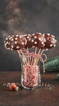 Mini Candy Cane Desserts For Bite-Sized Party Fun