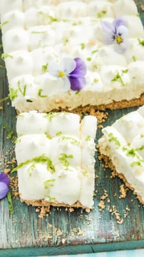 No-Bake Key Lime Cheesecake Bars For Winter Dessert Tables