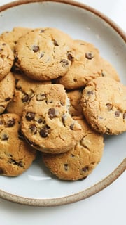 Oatmeal Cookies With Honey And A Touch Of Silky Chocolate