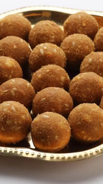 Secrets To Perfect Rava Besan Ladoo: A Festive Favorite 