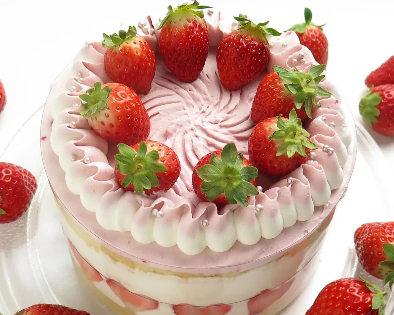 Chilled Strawberry Icebox Cake with Crunchy Oreo Crust and Almonds