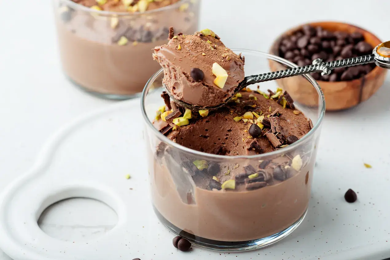 Chocolate Mousse Using Cocoa Powder & Almonds: 6 Easy Steps