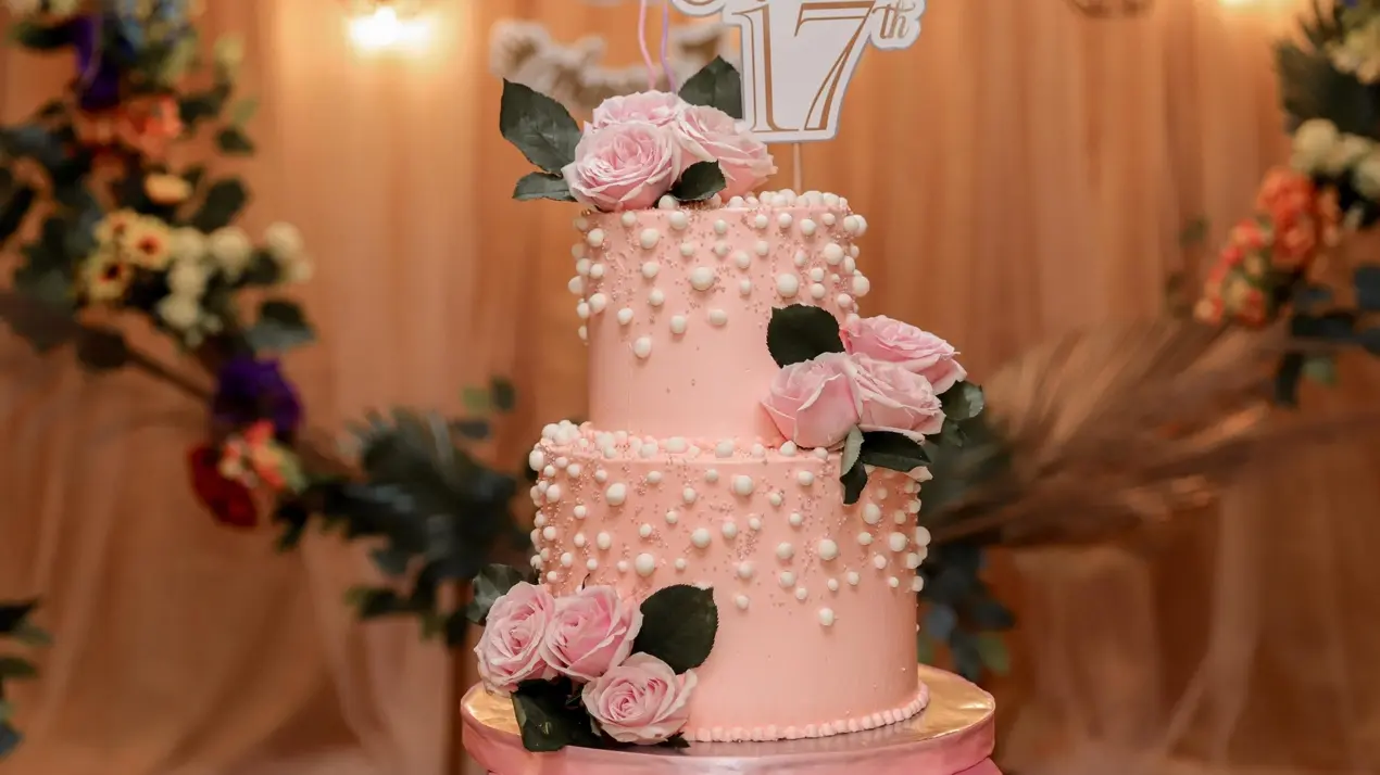 Elegant Two-Tier Birthday Cake: 7 Ideas for a Show-Stopping Celebration
