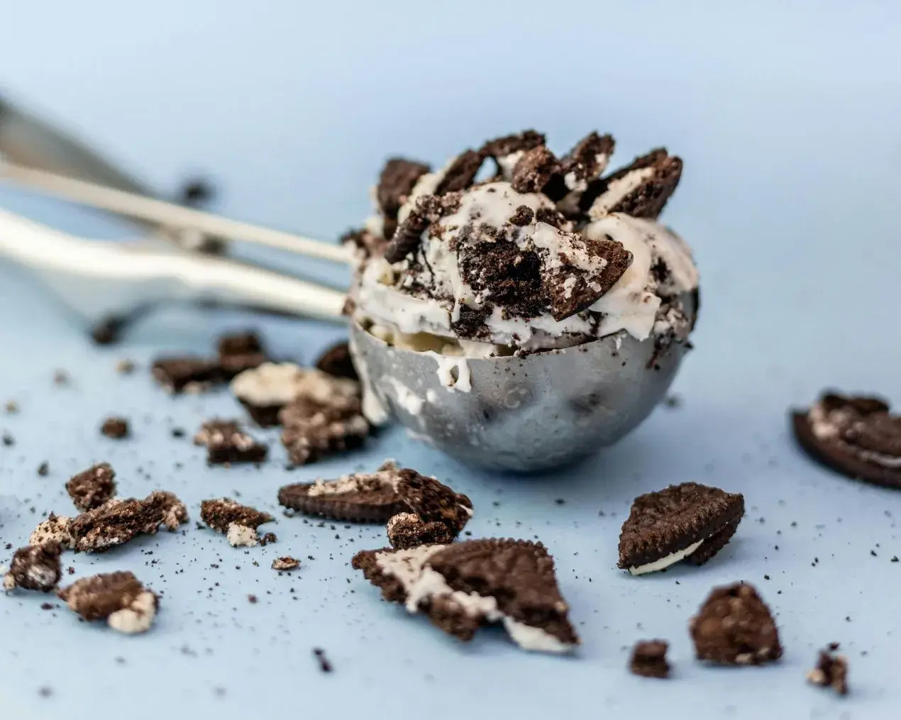 How to Add a Crunchy Oreo Topping Without Losing Its Crispness