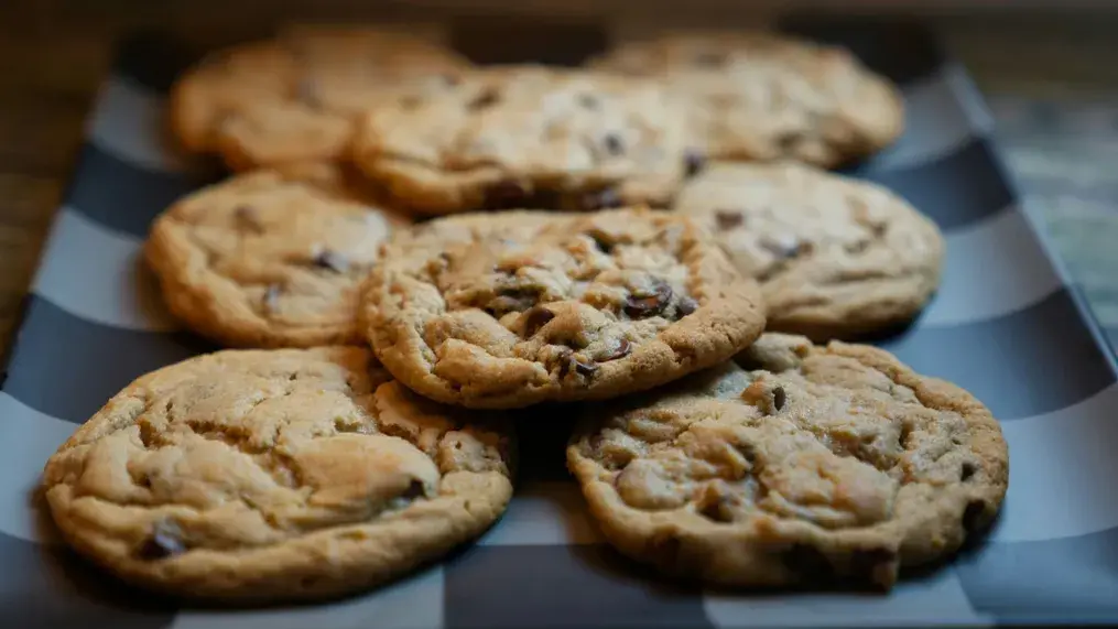 How to Bake Chocolaty American Fudge Cookies with a Choclairs Drizzle