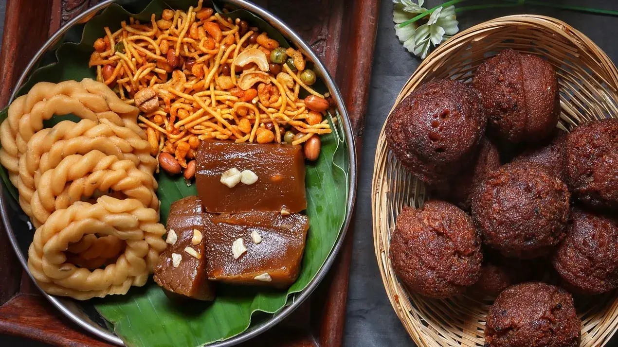 Maharashtra Diwali Faral: What Goes Into a Traditional Faral Thali and Why Each Dish Matters