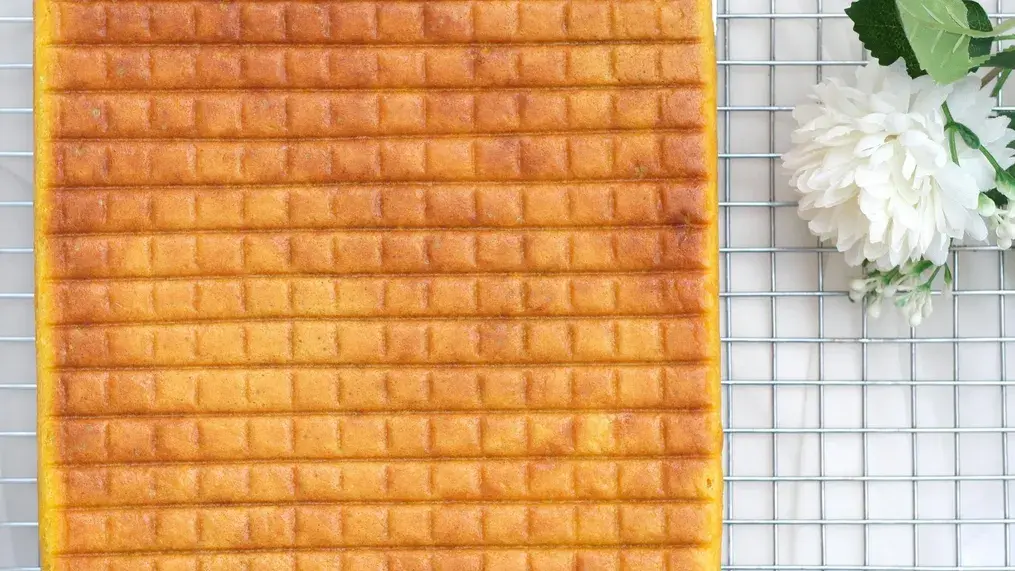 Serving and Storing Tips for Giant Sheet Cakes