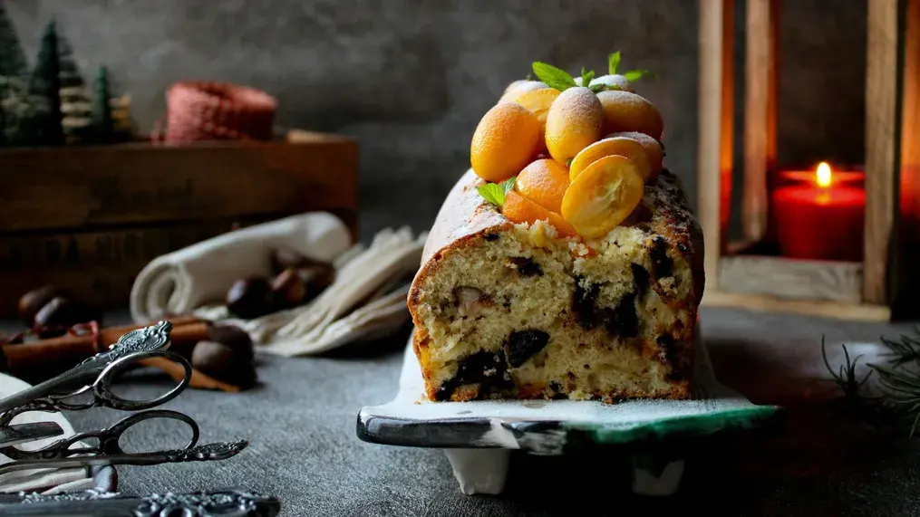 Step-by-Step Guide to Baking a Classic Christmas Fruitcake