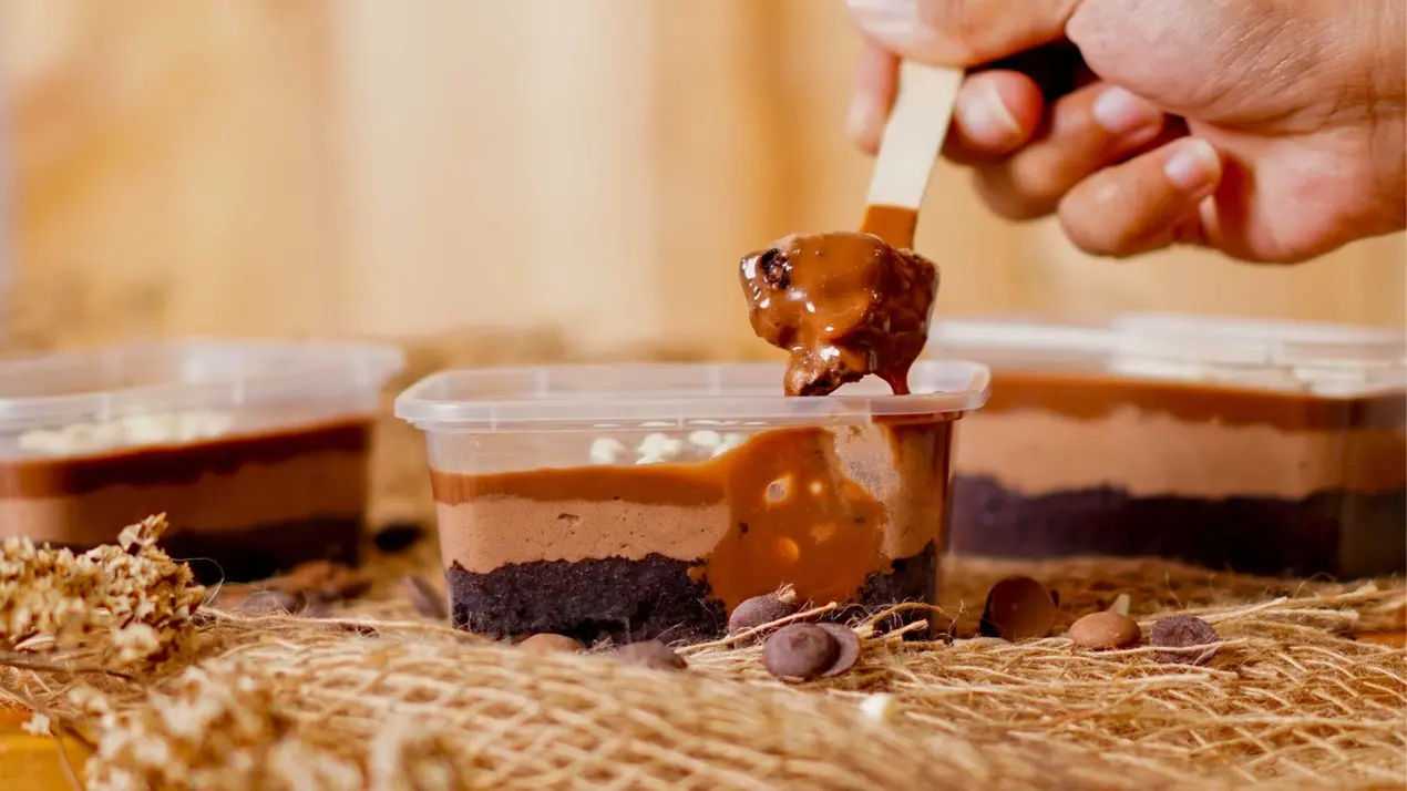 Tub Cake Guide: What It Is, How To Make It, Layering Ideas, Packaging, And Storage Tips