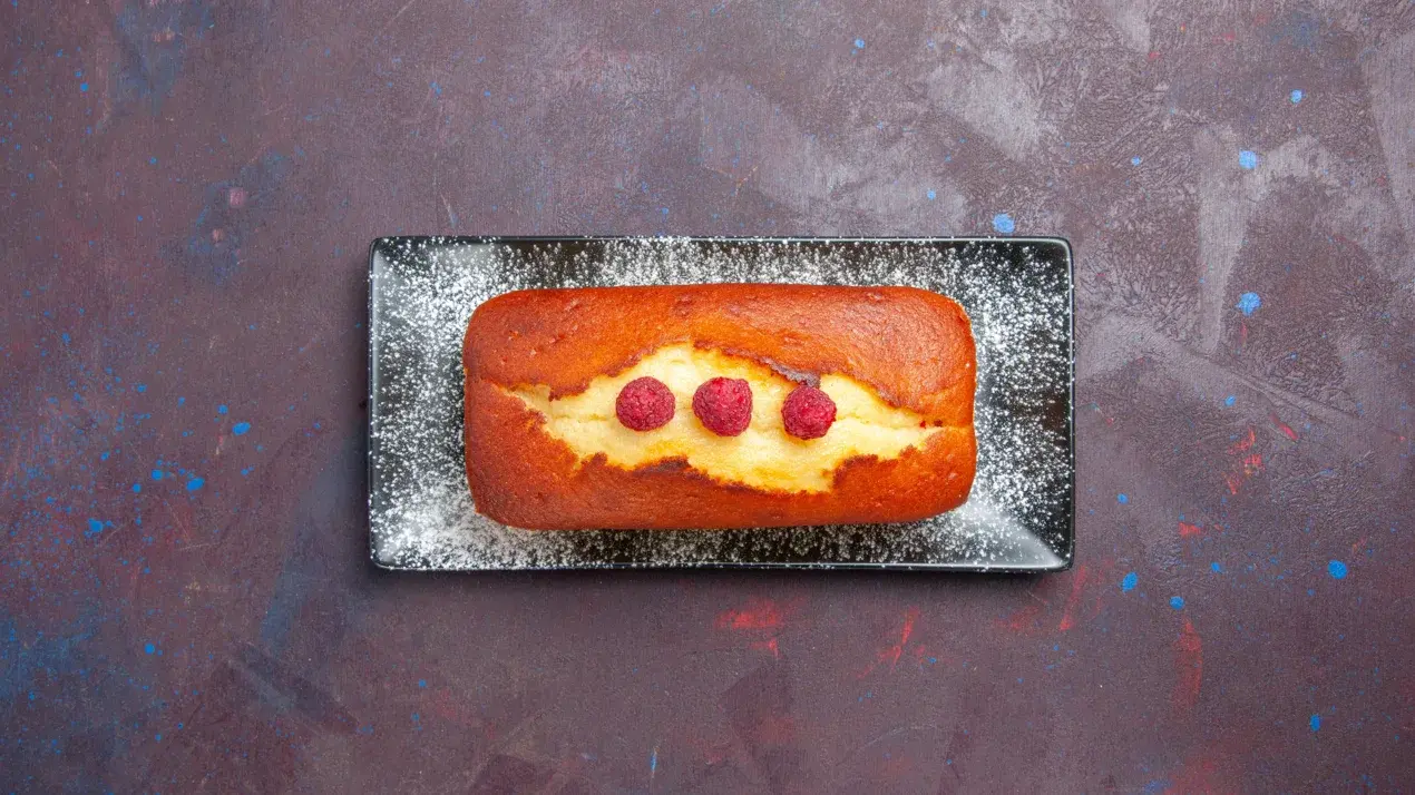 What Causes Cracks On Top Of Cakes: Know the Reasons And Fixes