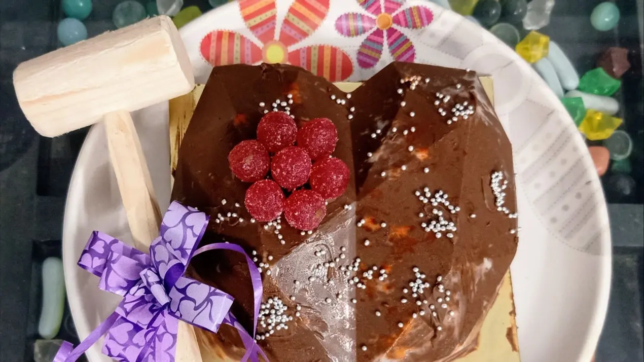 Why A Pinata Cake Is Perfect For Womens Day Celebrations