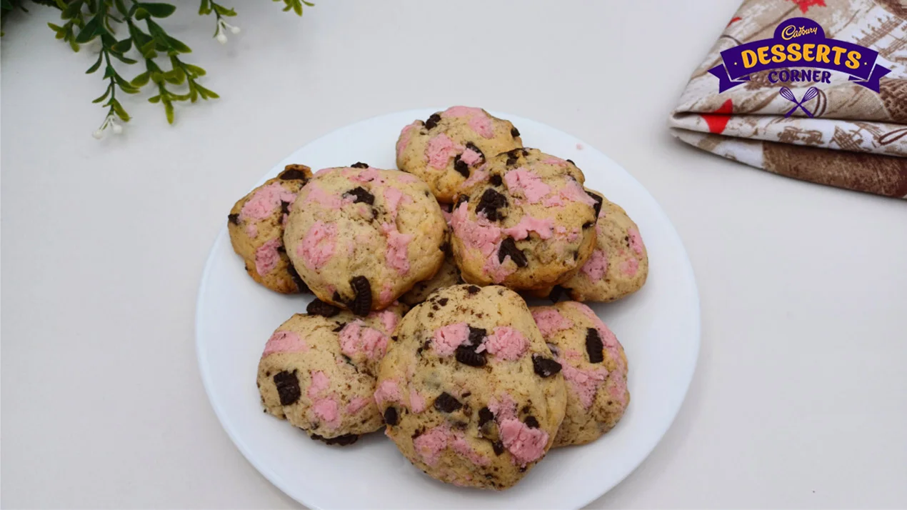Oreo Strawberries Cookies