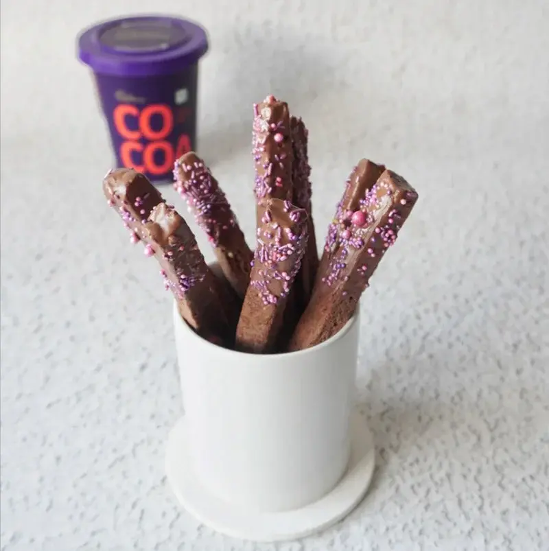 Chocolate Cookie Sticks