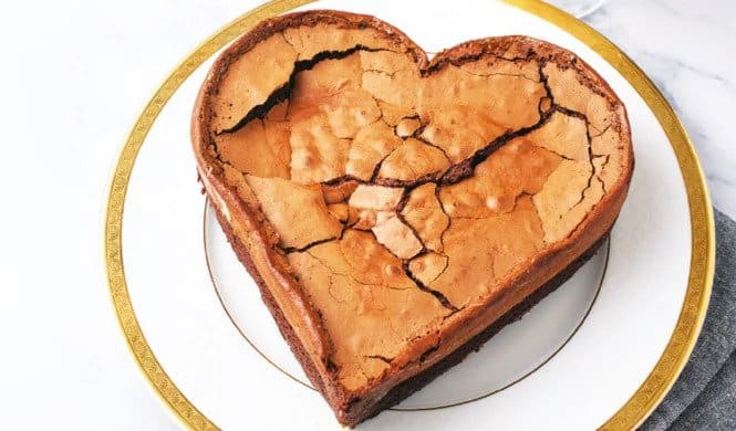 Flourless Cadbury Cake with Vanilla
