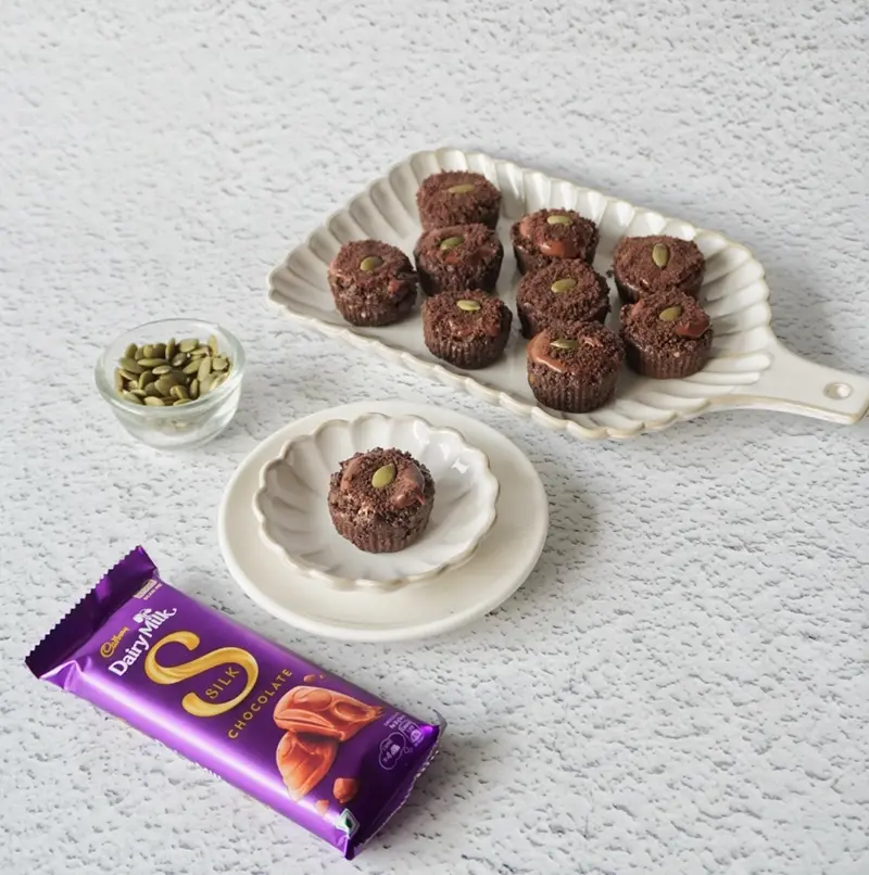 Frozen Silk Chocolate Bites with Nuts and Oreo Crumble